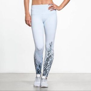 Air Brushed ALO leggings size small